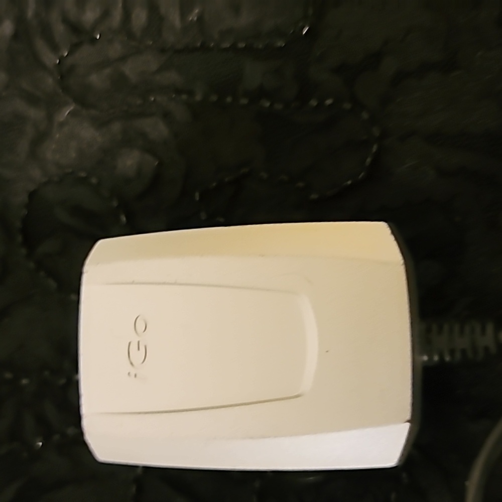 iGo charges - Picture 2 of 7